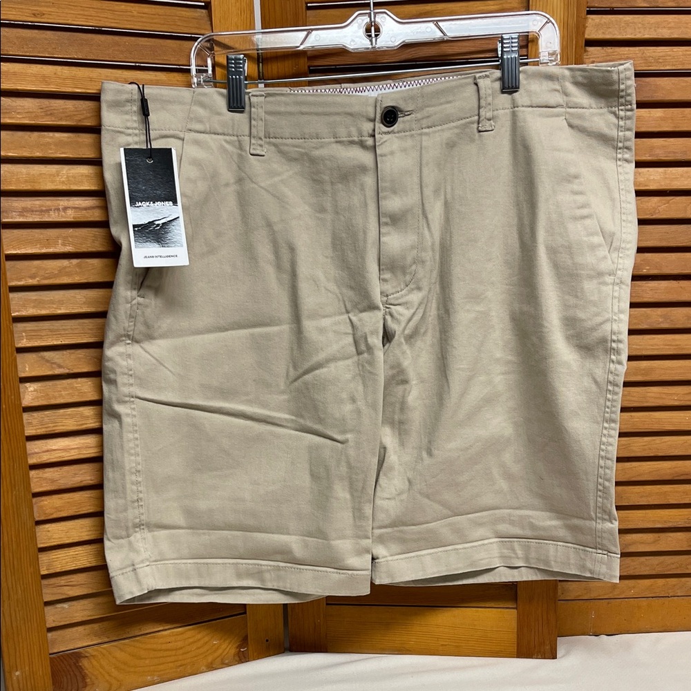 Jack & Jones Men's Beige Flat Front Shorts